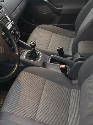 Синий Фольксваген Гольф, объемом двигателя 1.6 л и пробегом 223 тыс. км за 6500 $, фото 7 на Automoto.ua