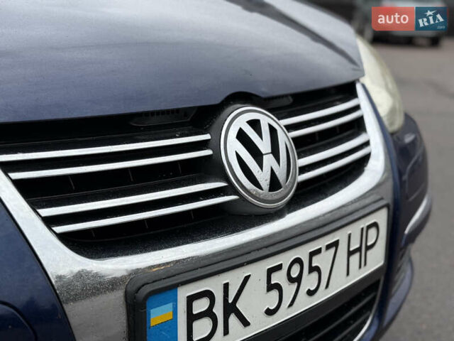 Синий Фольксваген Гольф, объемом двигателя 1.6 л и пробегом 318 тыс. км за 5150 $, фото 19 на Automoto.ua