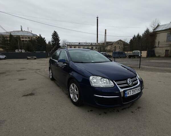 Синий Фольксваген Гольф, объемом двигателя 1.39 л и пробегом 206 тыс. км за 5100 $, фото 1 на Automoto.ua