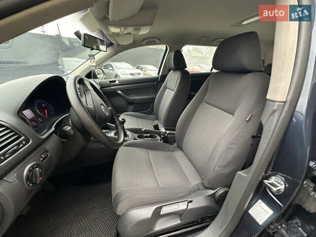 Синій Фольксваген Гольф, об'ємом двигуна 1.6 л та пробігом 248 тис. км за 6800 $, фото 25 на Automoto.ua