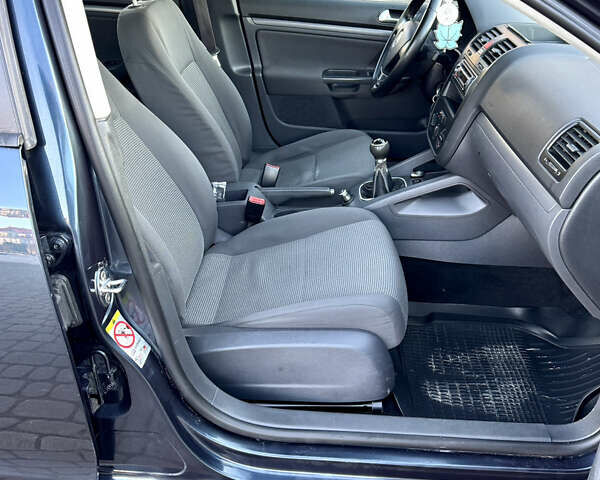 Синій Фольксваген Гольф, об'ємом двигуна 1.9 л та пробігом 349 тис. км за 5999 $, фото 57 на Automoto.ua