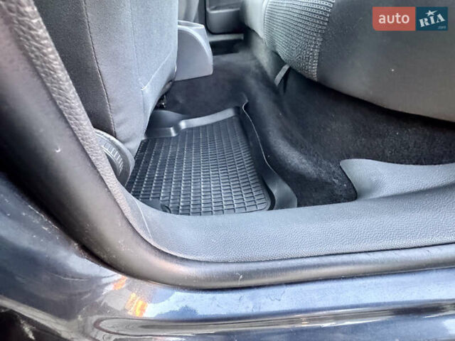 Синій Фольксваген Гольф, об'ємом двигуна 1.9 л та пробігом 349 тис. км за 5999 $, фото 34 на Automoto.ua