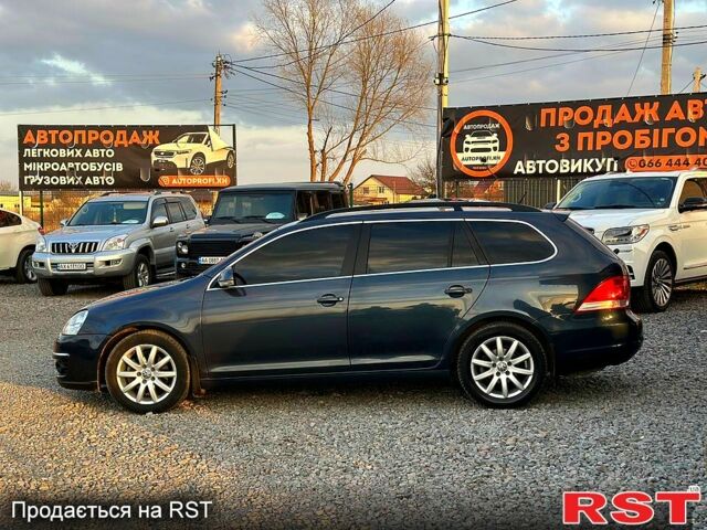 Синий Фольксваген Гольф, объемом двигателя 1.4 л и пробегом 241 тыс. км за 5800 $, фото 3 на Automoto.ua