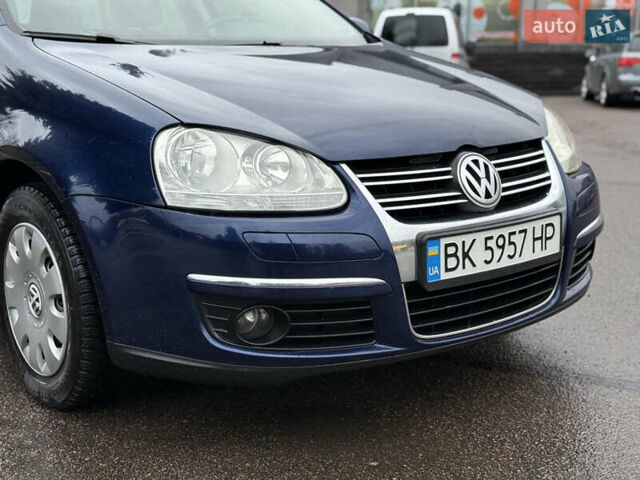 Синий Фольксваген Гольф, объемом двигателя 1.6 л и пробегом 318 тыс. км за 5150 $, фото 17 на Automoto.ua