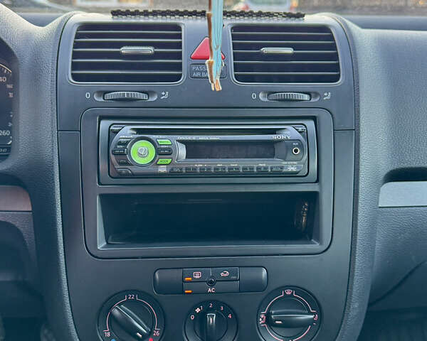 Синій Фольксваген Гольф, об'ємом двигуна 1.9 л та пробігом 349 тис. км за 5999 $, фото 46 на Automoto.ua