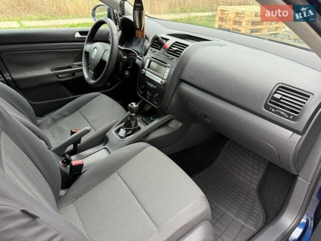 Синій Фольксваген Гольф, об'ємом двигуна 1.9 л та пробігом 284 тис. км за 5650 $, фото 12 на Automoto.ua