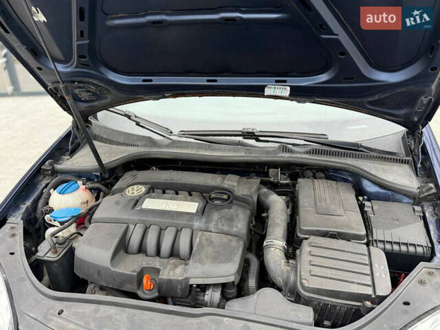 Синій Фольксваген Гольф, об'ємом двигуна 1.6 л та пробігом 218 тис. км за 5799 $, фото 18 на Automoto.ua