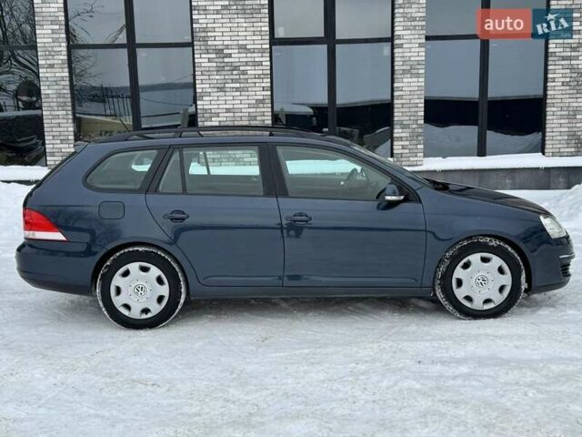 Синий Фольксваген Гольф, объемом двигателя 1.6 л и пробегом 196 тыс. км за 6200 $, фото 6 на Automoto.ua