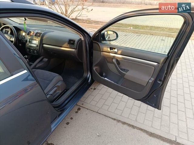 Синій Фольксваген Гольф, об'ємом двигуна 1.6 л та пробігом 293 тис. км за 5500 $, фото 17 на Automoto.ua