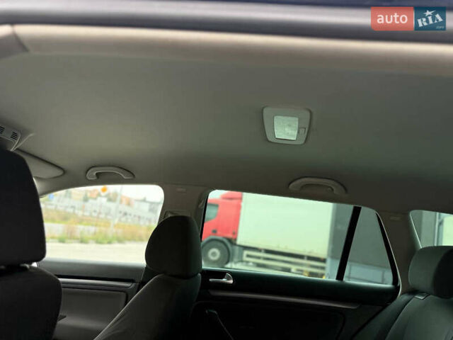 Синій Фольксваген Гольф, об'ємом двигуна 1.6 л та пробігом 218 тис. км за 5799 $, фото 12 на Automoto.ua