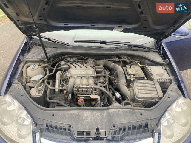 Синий Фольксваген Гольф, объемом двигателя 1.6 л и пробегом 290 тыс. км за 5900 $, фото 8 на Automoto.ua