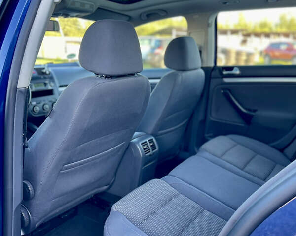 Синій Фольксваген Гольф, об'ємом двигуна 1.39 л та пробігом 233 тис. км за 5299 $, фото 35 на Automoto.ua