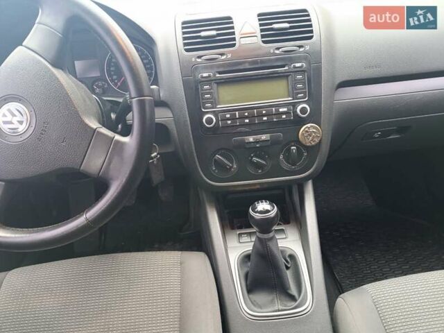 Синій Фольксваген Гольф, об'ємом двигуна 1.9 л та пробігом 270 тис. км за 5700 $, фото 12 на Automoto.ua