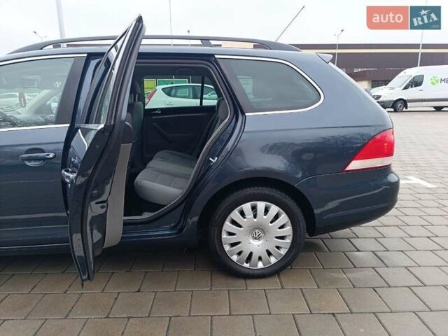 Синий Фольксваген Гольф, объемом двигателя 1.4 л и пробегом 190 тыс. км за 5999 $, фото 27 на Automoto.ua
