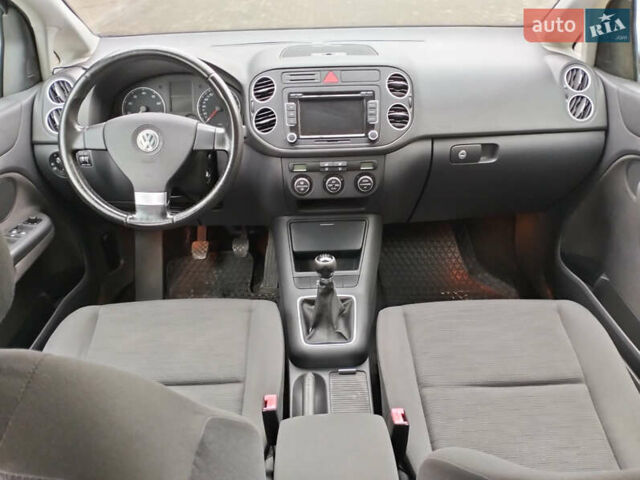 Синій Фольксваген Гольф, об'ємом двигуна 1.6 л та пробігом 207 тис. км за 5350 $, фото 8 на Automoto.ua