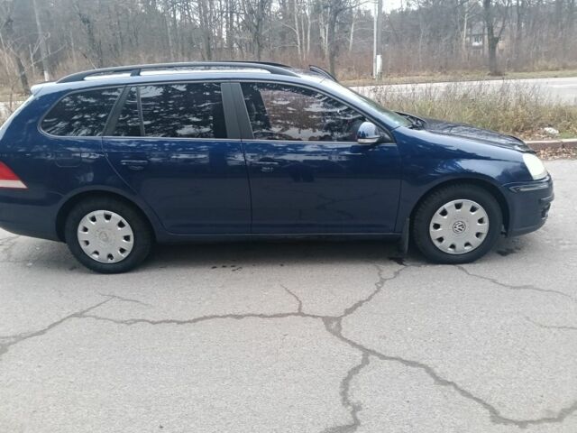 Синий Фольксваген Гольф, объемом двигателя 1.9 л и пробегом 253 тыс. км за 5600 $, фото 1 на Automoto.ua