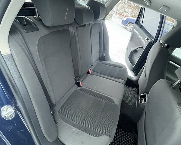 Синий Фольксваген Гольф, объемом двигателя 1.9 л и пробегом 314 тыс. км за 5700 $, фото 14 на Automoto.ua