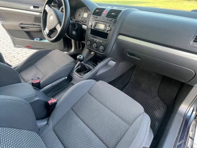 Синий Фольксваген Гольф, объемом двигателя 1.4 л и пробегом 276 тыс. км за 5500 $, фото 23 на Automoto.ua