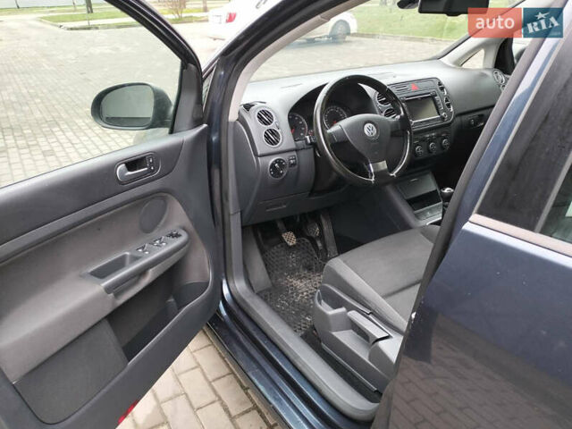 Синій Фольксваген Гольф, об'ємом двигуна 1.6 л та пробігом 207 тис. км за 5350 $, фото 6 на Automoto.ua