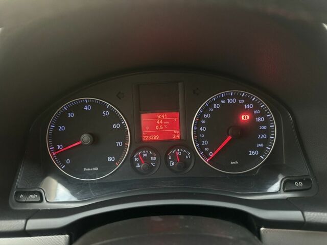 Синий Фольксваген Гольф, объемом двигателя 1.4 л и пробегом 220 тыс. км за 5350 $, фото 7 на Automoto.ua