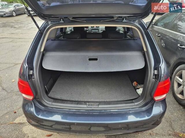 Синий Фольксваген Гольф, объемом двигателя 1.4 л и пробегом 205 тыс. км за 6500 $, фото 5 на Automoto.ua