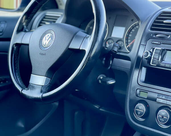 Синій Фольксваген Гольф, об'ємом двигуна 1.39 л та пробігом 233 тис. км за 5299 $, фото 29 на Automoto.ua