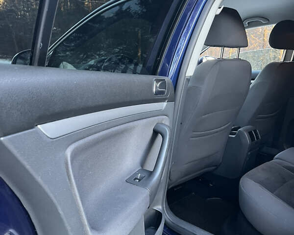 Синій Фольксваген Гольф, об'ємом двигуна 1.9 л та пробігом 265 тис. км за 5700 $, фото 18 на Automoto.ua