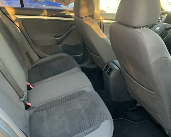 Синій Фольксваген Гольф, об'ємом двигуна 1.39 л та пробігом 280 тис. км за 5600 $, фото 6 на Automoto.ua