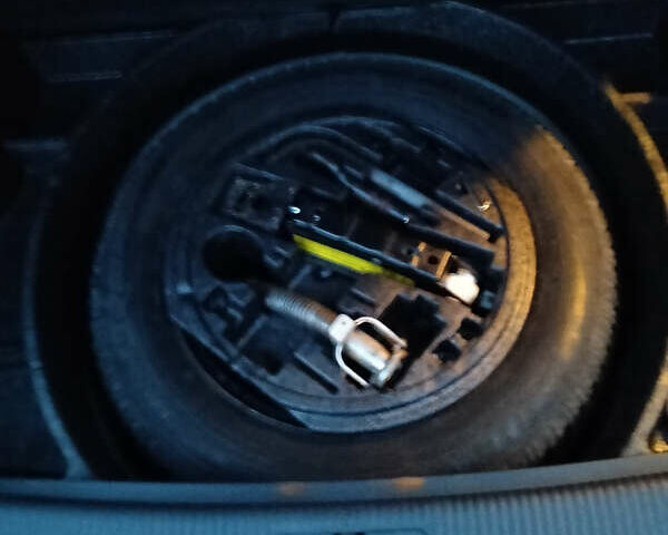 Синій Фольксваген Гольф, об'ємом двигуна 1.6 л та пробігом 207 тис. км за 5350 $, фото 15 на Automoto.ua