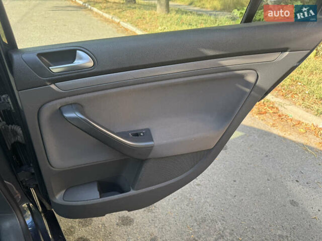 Синий Фольксваген Гольф, объемом двигателя 1.6 л и пробегом 212 тыс. км за 6700 $, фото 7 на Automoto.ua