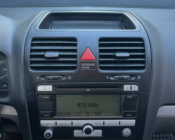 Синій Фольксваген Гольф, об'ємом двигуна 1.9 л та пробігом 265 тис. км за 5700 $, фото 22 на Automoto.ua