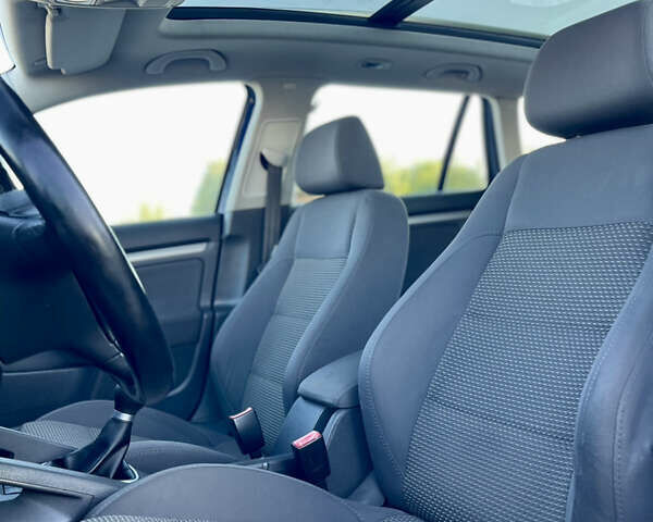 Синій Фольксваген Гольф, об'ємом двигуна 1.39 л та пробігом 233 тис. км за 5299 $, фото 18 на Automoto.ua