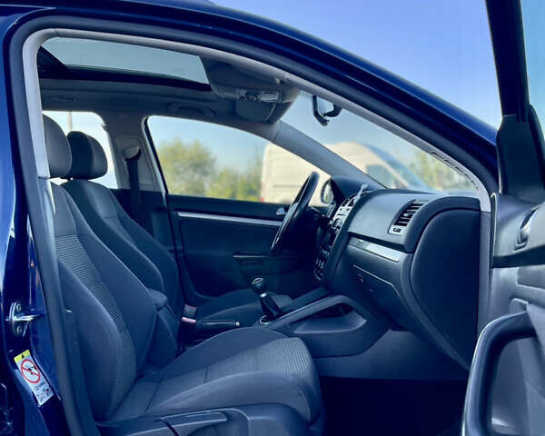 Синій Фольксваген Гольф, об'ємом двигуна 1.39 л та пробігом 233 тис. км за 5299 $, фото 25 на Automoto.ua