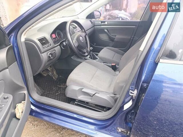 Синій Фольксваген Гольф, об'ємом двигуна 1.9 л та пробігом 270 тис. км за 5700 $, фото 6 на Automoto.ua