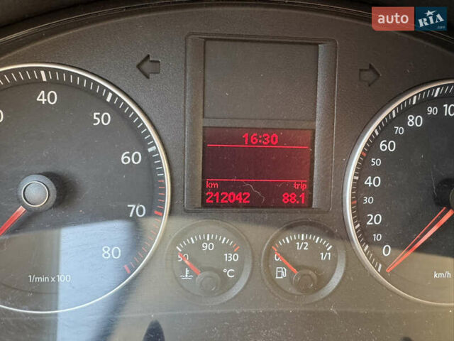 Синий Фольксваген Гольф, объемом двигателя 1.6 л и пробегом 212 тыс. км за 6700 $, фото 6 на Automoto.ua