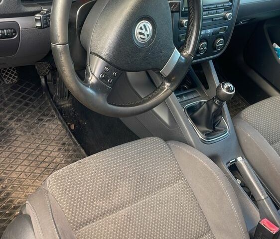 Синий Фольксваген Гольф, объемом двигателя 1.9 л и пробегом 440 тыс. км за 2500 $, фото 5 на Automoto.ua