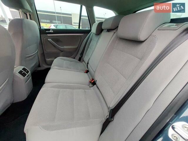 Синий Фольксваген Гольф, объемом двигателя 1.4 л и пробегом 190 тыс. км за 5999 $, фото 5 на Automoto.ua