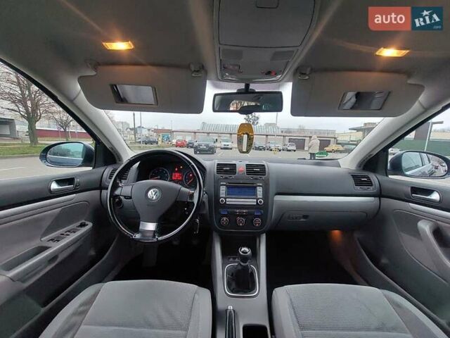 Синий Фольксваген Гольф, объемом двигателя 1.4 л и пробегом 190 тыс. км за 5999 $, фото 7 на Automoto.ua