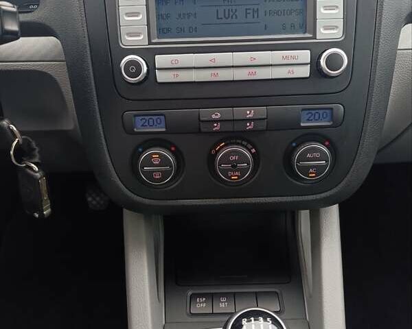 Синий Фольксваген Гольф, объемом двигателя 1.4 л и пробегом 190 тыс. км за 5999 $, фото 25 на Automoto.ua