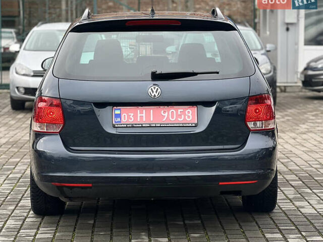 Синий Фольксваген Гольф, объемом двигателя 1.4 л и пробегом 214 тыс. км за 5700 $, фото 4 на Automoto.ua