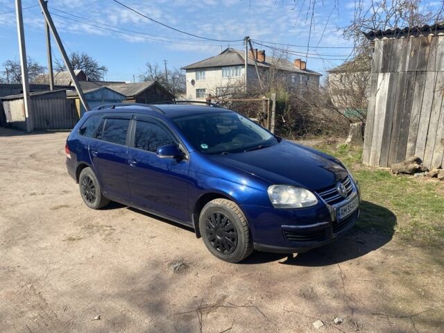 Синий Фольксваген Гольф, объемом двигателя 1.6 л и пробегом 266 тыс. км за 5700 $, фото 4 на Automoto.ua