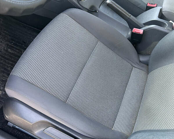 Синий Фольксваген Гольф, объемом двигателя 1.9 л и пробегом 100 тыс. км за 6300 $, фото 4 на Automoto.ua