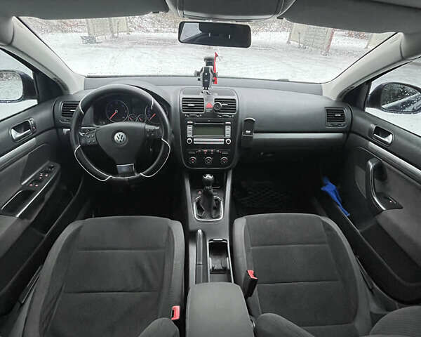 Синий Фольксваген Гольф, объемом двигателя 1.9 л и пробегом 314 тыс. км за 5700 $, фото 11 на Automoto.ua