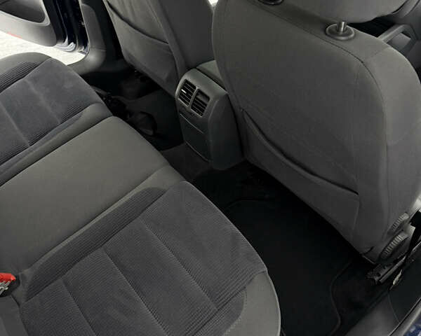 Синій Фольксваген Гольф, об'ємом двигуна 1.6 л та пробігом 209 тис. км за 6150 $, фото 39 на Automoto.ua