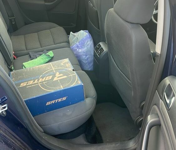 Синий Фольксваген Гольф, объемом двигателя 1.9 л и пробегом 440 тыс. км за 2500 $, фото 3 на Automoto.ua