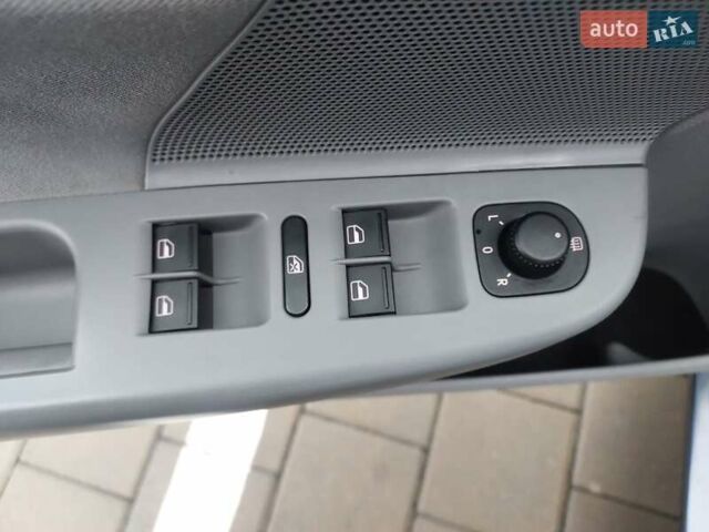 Синий Фольксваген Гольф, объемом двигателя 1.4 л и пробегом 190 тыс. км за 5999 $, фото 37 на Automoto.ua