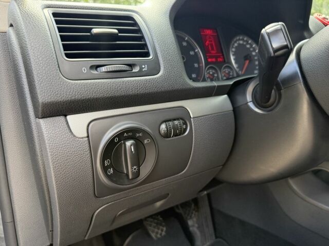 Синий Фольксваген Гольф, объемом двигателя 1.4 л и пробегом 190 тыс. км за 6000 $, фото 16 на Automoto.ua