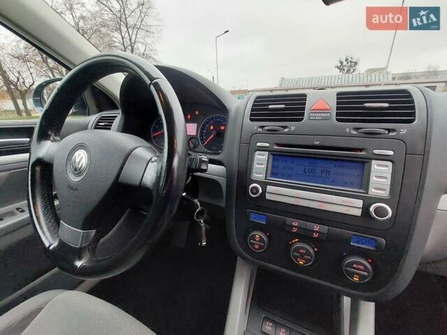 Синий Фольксваген Гольф, объемом двигателя 1.4 л и пробегом 190 тыс. км за 5999 $, фото 9 на Automoto.ua
