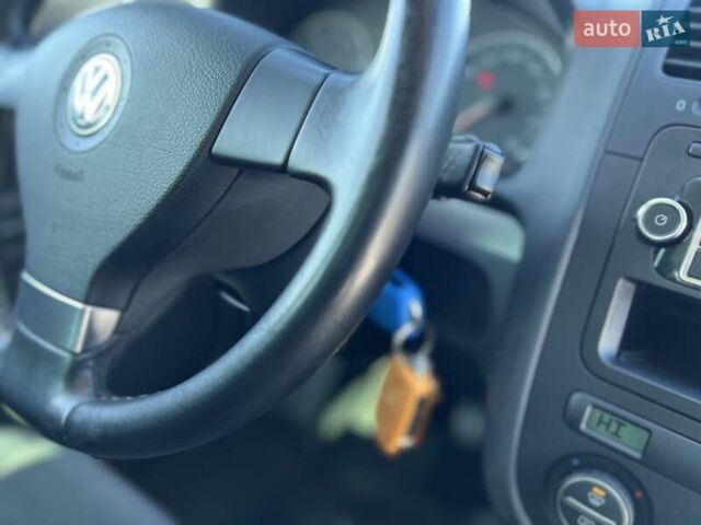 Синий Фольксваген Гольф, объемом двигателя 1.4 л и пробегом 197 тыс. км за 6900 $, фото 31 на Automoto.ua