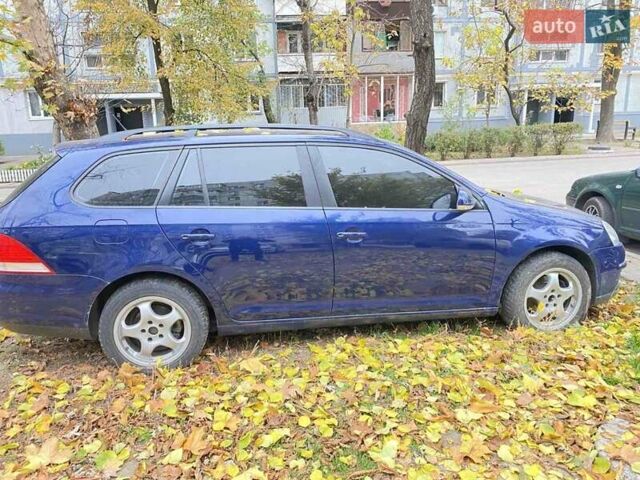 Синий Фольксваген Гольф, объемом двигателя 1.6 л и пробегом 230 тыс. км за 5800 $, фото 3 на Automoto.ua